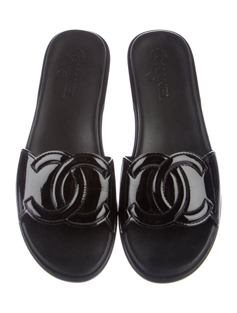 pull-on / slip-on chanel shoes women|Chanel fluffy slides.